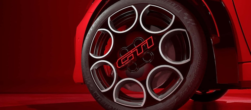 Peugeot E-208 GTI