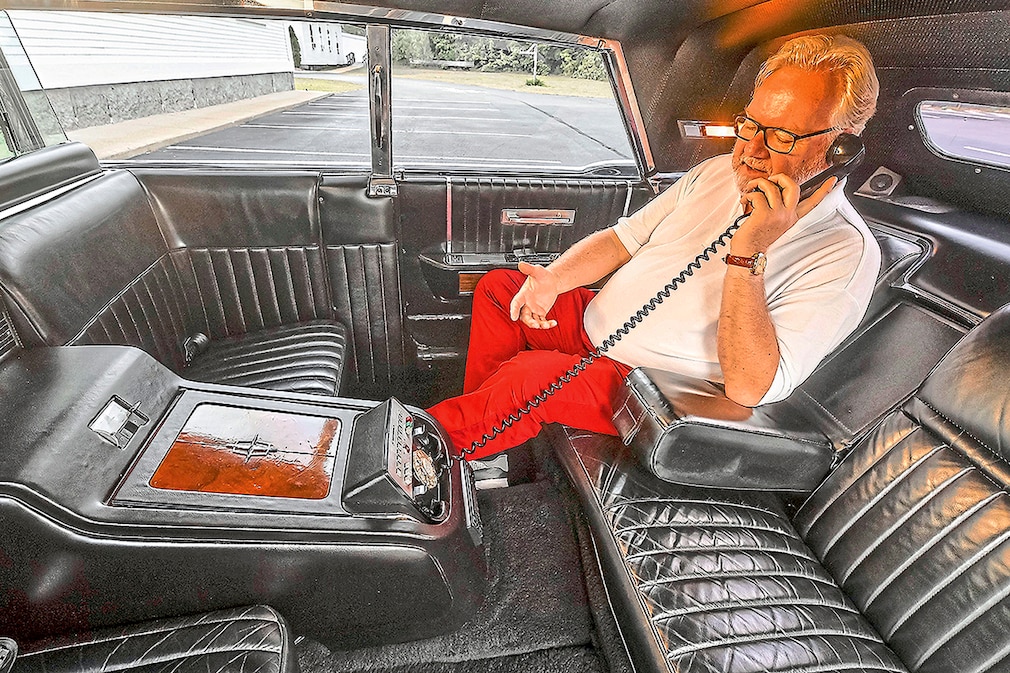 Lincoln Continental Executive Limousine