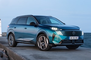 Peugeot E-5008