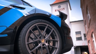 Porsche Taican mir Pirelli Elect-Reifen