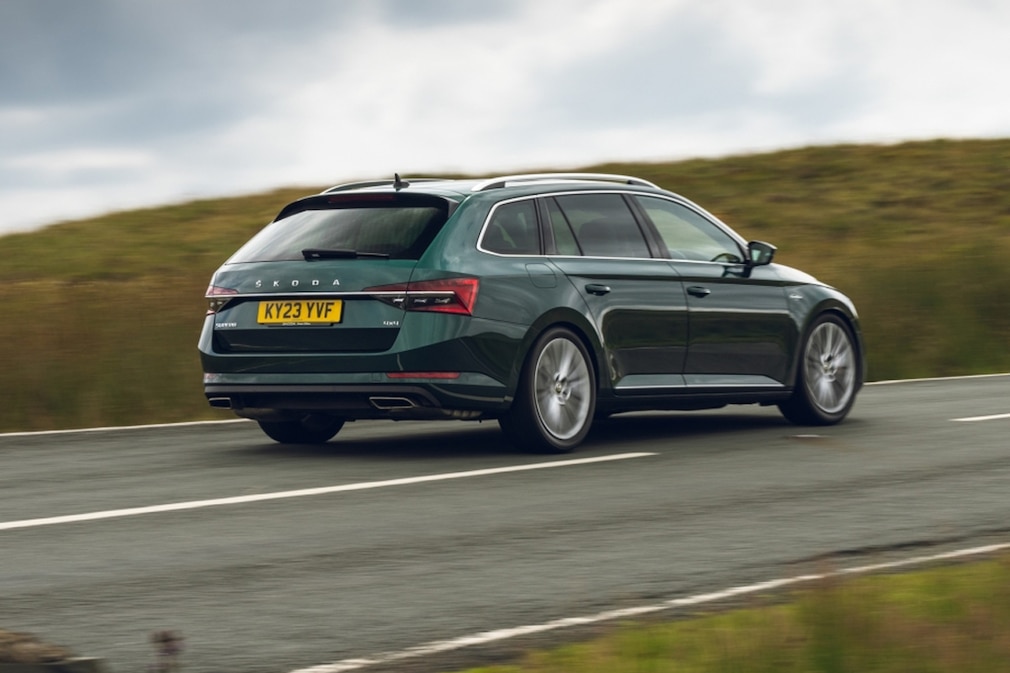 Skoda Superb "Sleeper Edition"