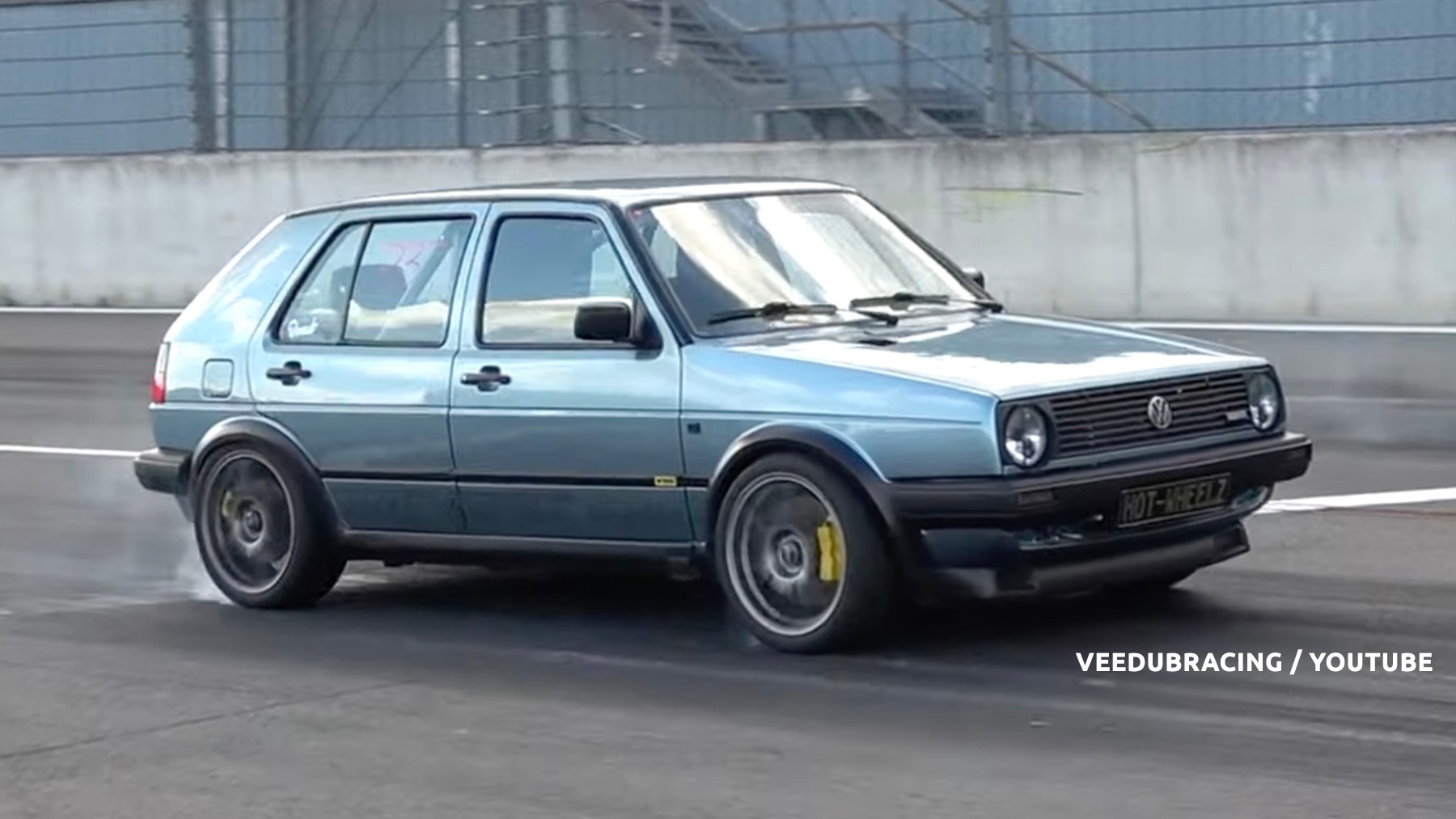 Irrer-Golf-2-mit-900-PS-und-Allradantrieb