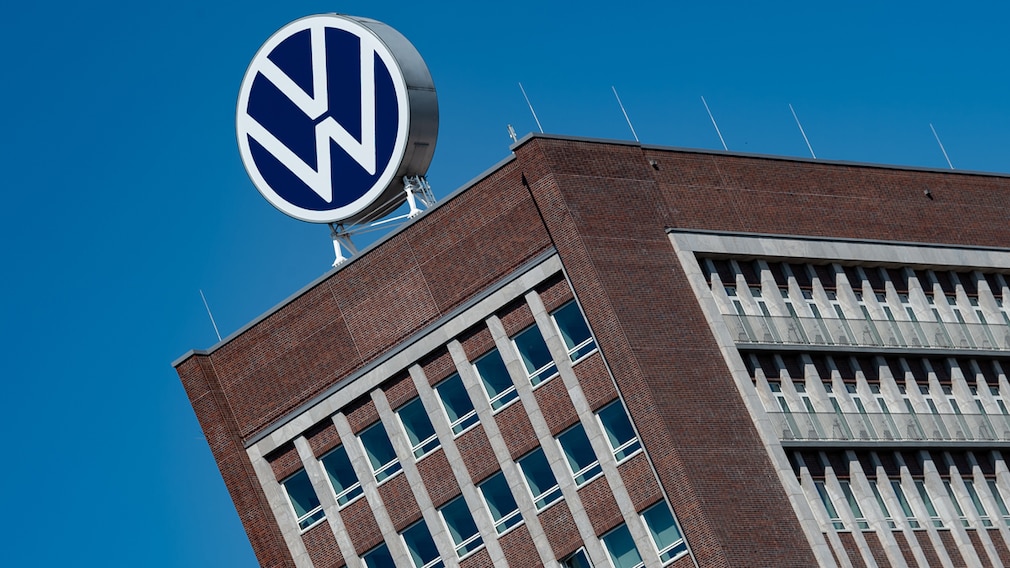 Coronavirus - Produktion VW-Werk Wolfsburg läuft an