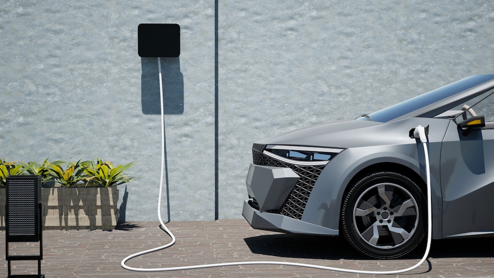 E-Auto an Ladesäule