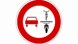 Verkehrszeichen Verbot des Überholens von einspurigen und mehrspurigen Fahrzeugen für mehrspurige Kraftfahrzeuge und Krafträder mit Beiwagen