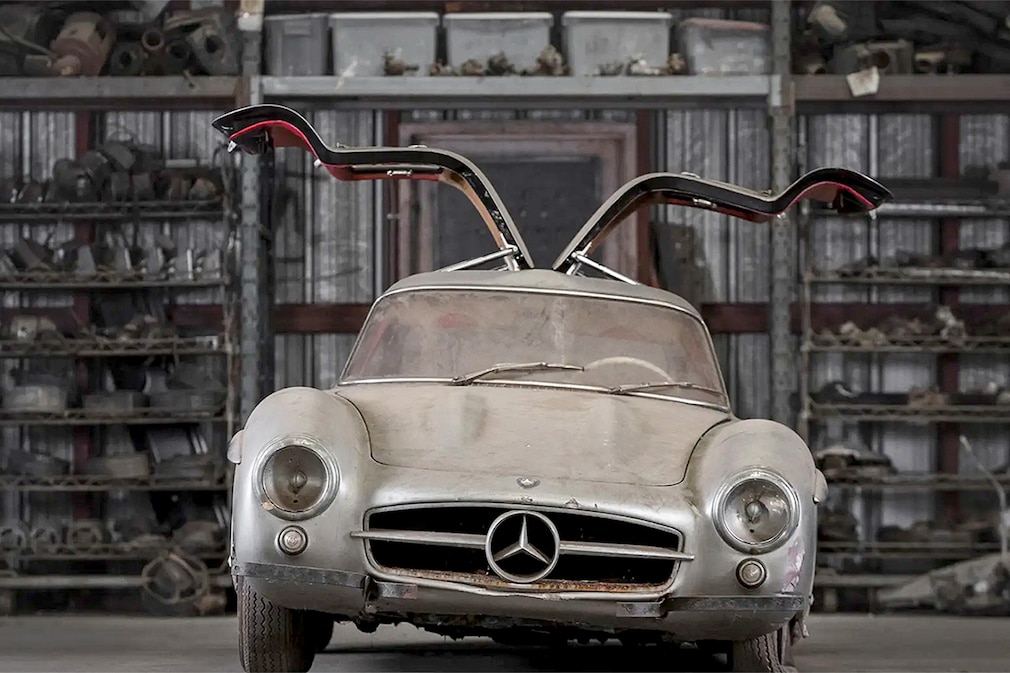 Mercedes-Benz 300 SL 'Alloy' Gullwing