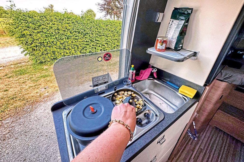 Malibu Van charming GT skyview 640 LE