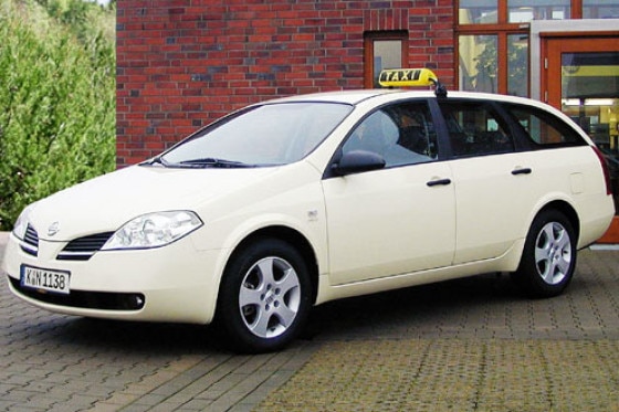 Nissan Primera als Taxi