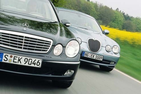 Jaguar S-Type 3.0 V6 gegen Mercedes E 320