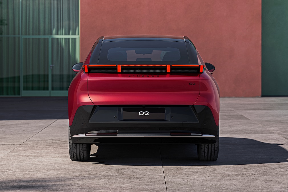 Lynk & Co 02