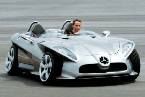 Mercedes F 400 Carving