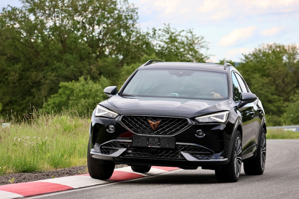 Ganzjahresreifen-Test 245/45 R 18