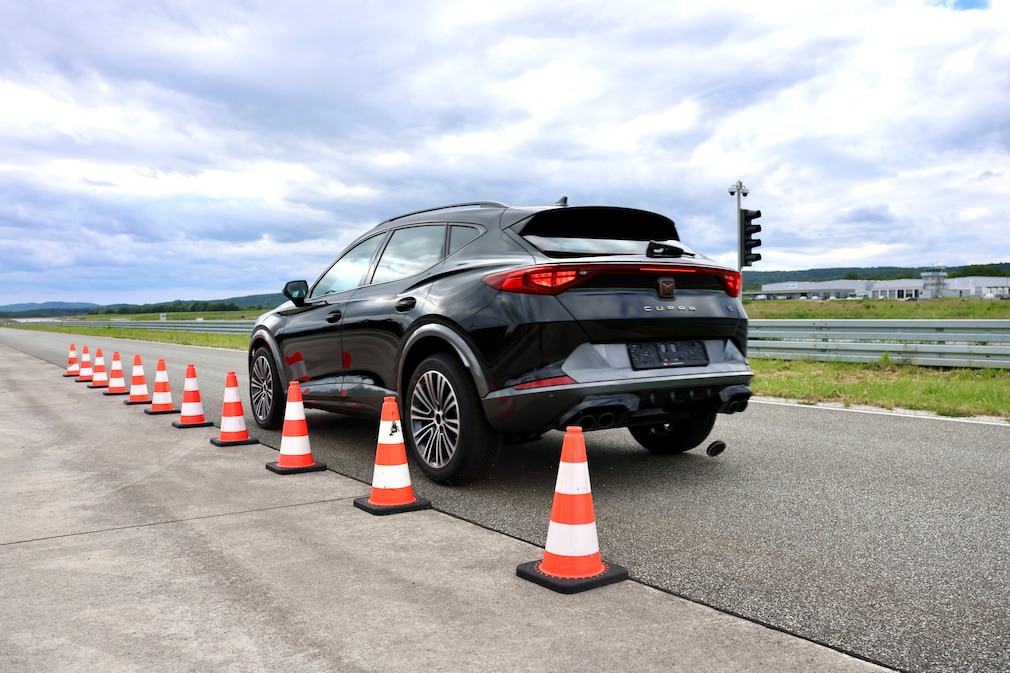 Ganzjahresreifen-Test 245/45 R 18