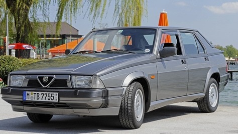 Alfa Romeo 75