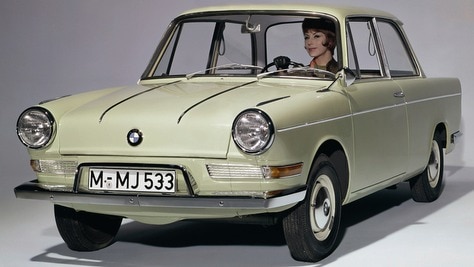 BMW 700