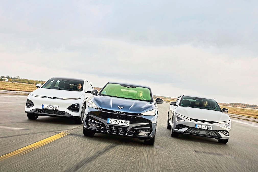 Cupra Tavascan VZ 4Drive Kia EV6 AWD Xpeng G6 RWD Long Range