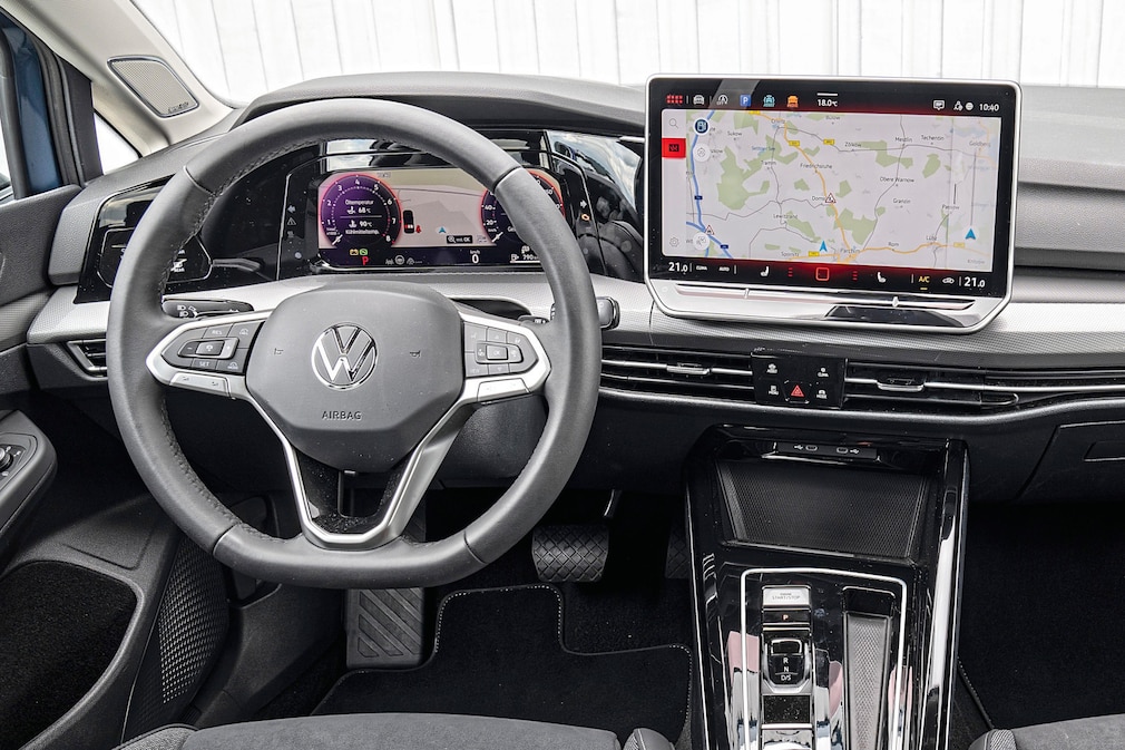 VW Golf 1.5 eTSI DSG