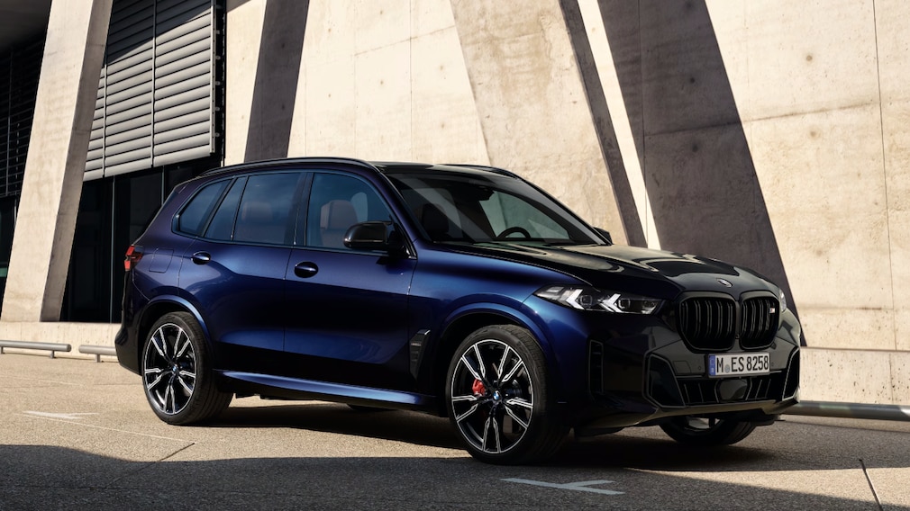 BMW X5 M60i