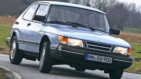 Saab 900