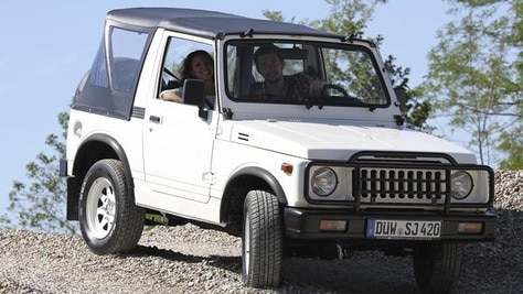 Suzuki SJ