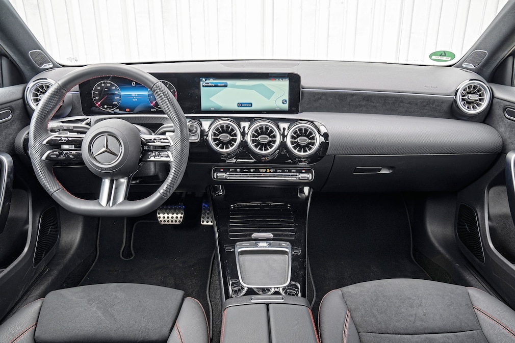 Mercedes A 200 7G-DCT
