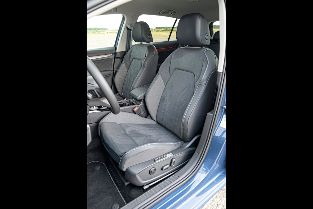VW Golf 1.5 eTSI DSG