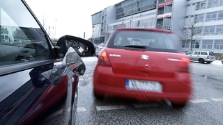 Blechschaden Unfall Auto - KFZ-Versicherung