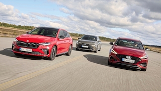 Hyundai i30 1.5 T-GDI 48V Hybrid DCT   Skoda Scala 1.5 TSI ACT DSG   Toyota Corolla 1.8 Hybrid