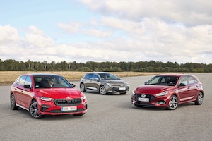 Hyundai i30 1.5 T-GDI 48V Hybrid DCT Skoda Scala 1.5 TSI ACT DSG Toyota Corolla 1.8 Hybrid