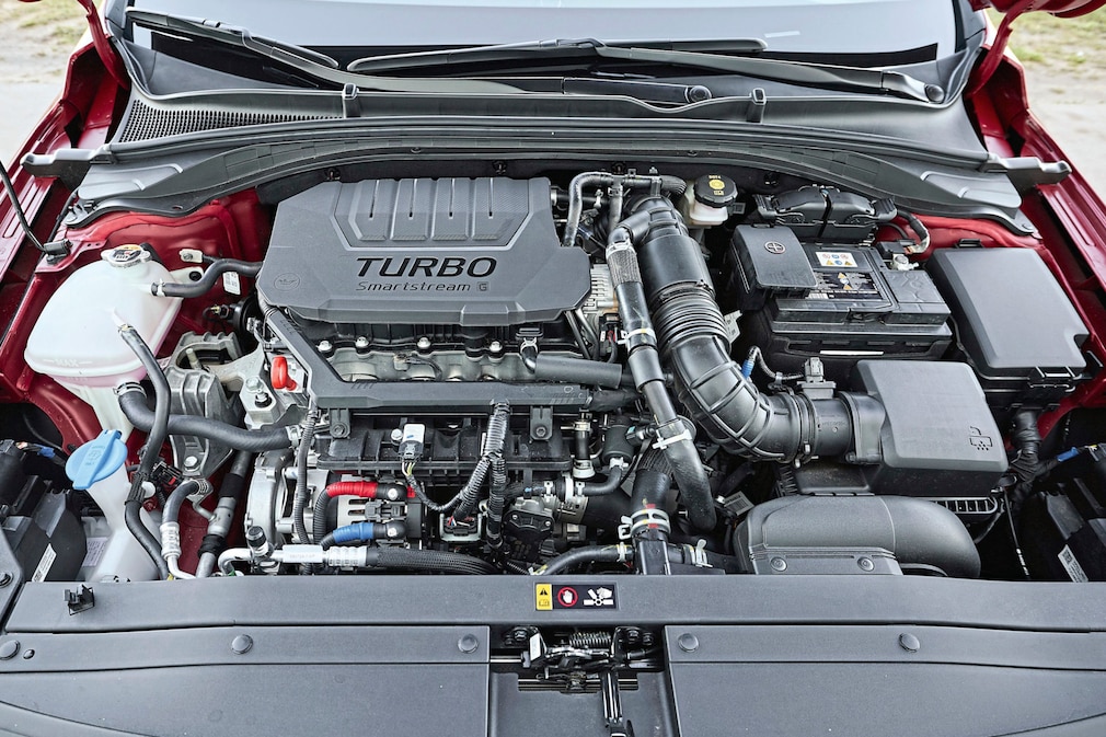 Hyundai i30 1.5 T-GDI 48V Hybrid DCT
