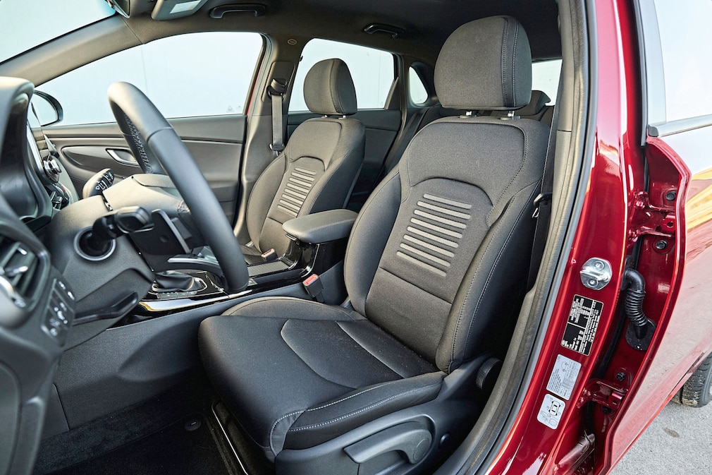 Hyundai i30 1.5 T-GDI 48V Hybrid DCT