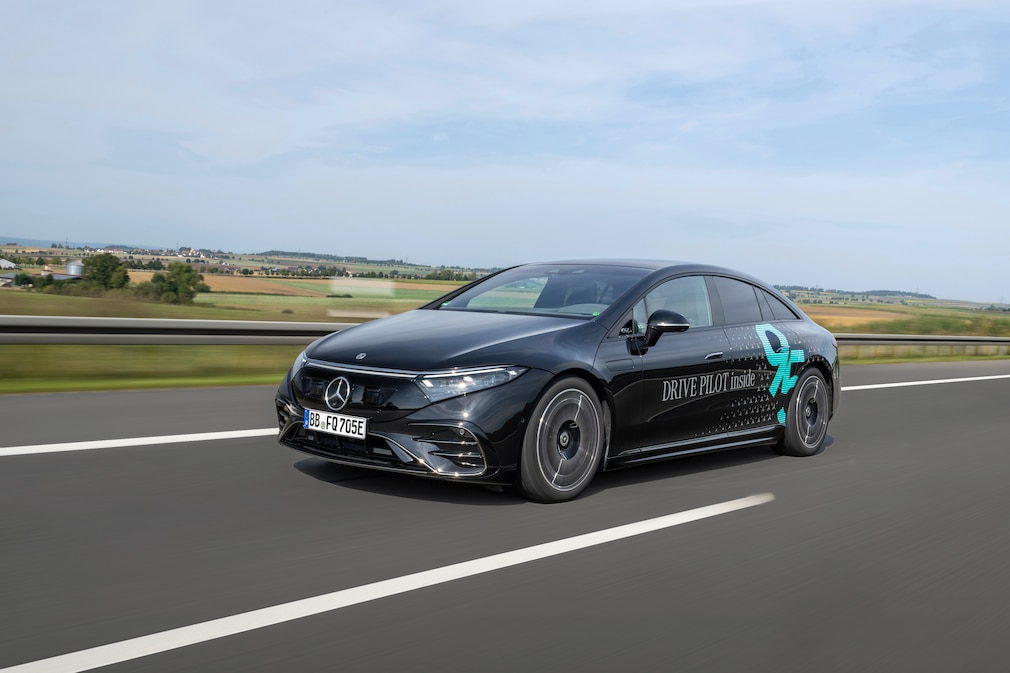 Mercedes EQS