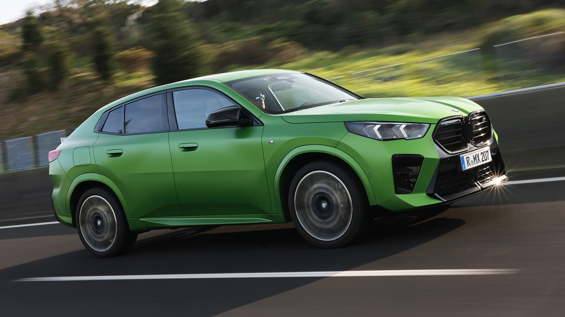 Kompaktes-BMW-SUV-Coup-rund-10-500-Euro-g-nstiger
