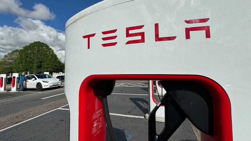 Tesla Supercharger