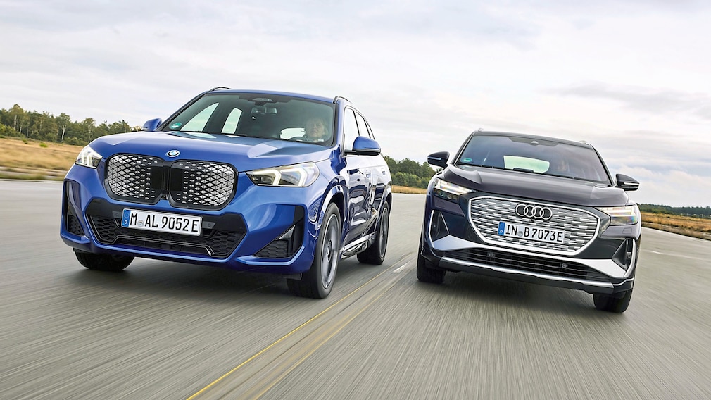 Audi Q4 e-tron 45 quattro BMW iX1 xDrive30