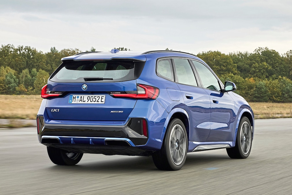 BMW iX1 xDrive30