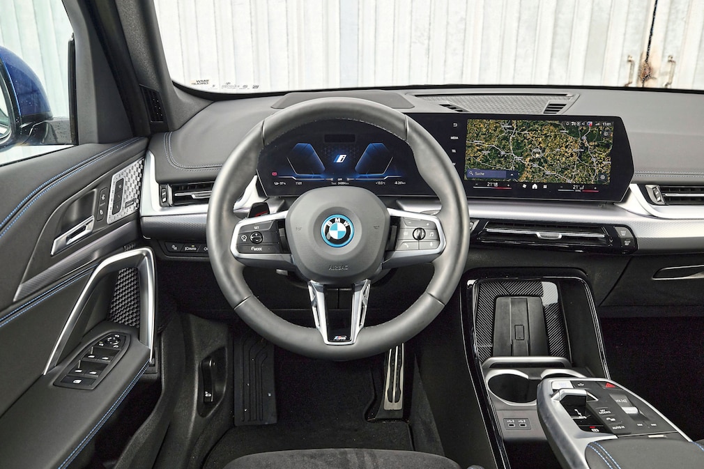 BMW iX1 xDrive30