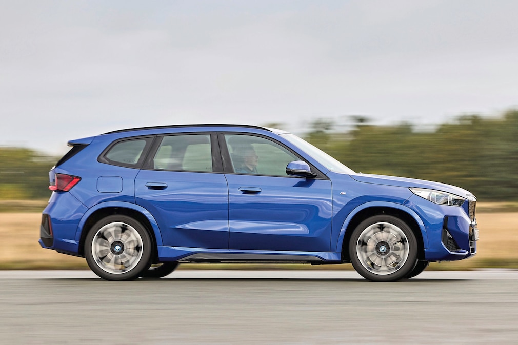 BMW iX1 xDrive30