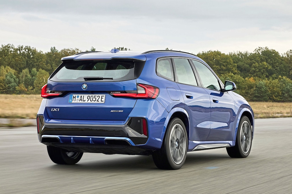 BMW iX1 xDrive30