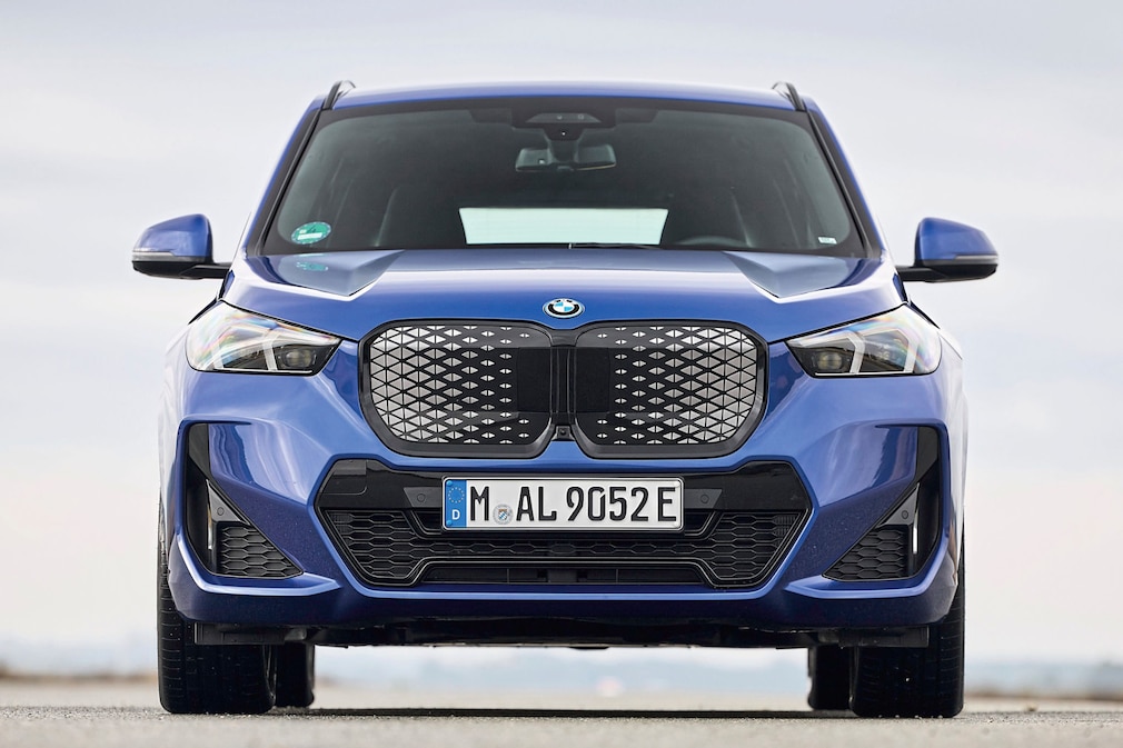 BMW iX1 xDrive30