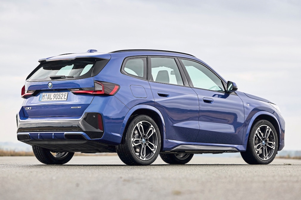 BMW iX1 xDrive30