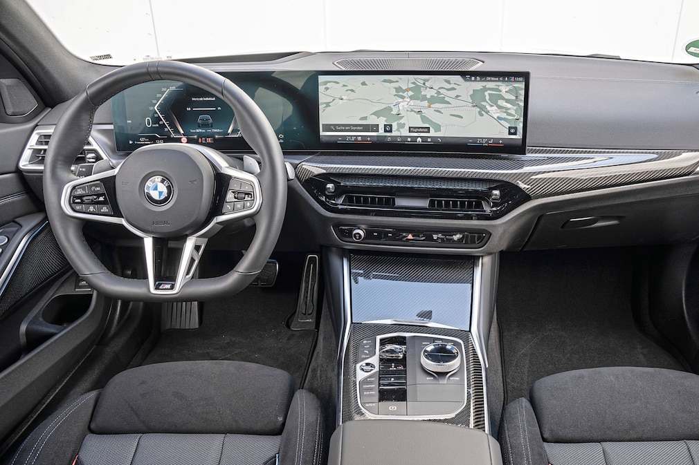 BMW 330i xDrive Touring