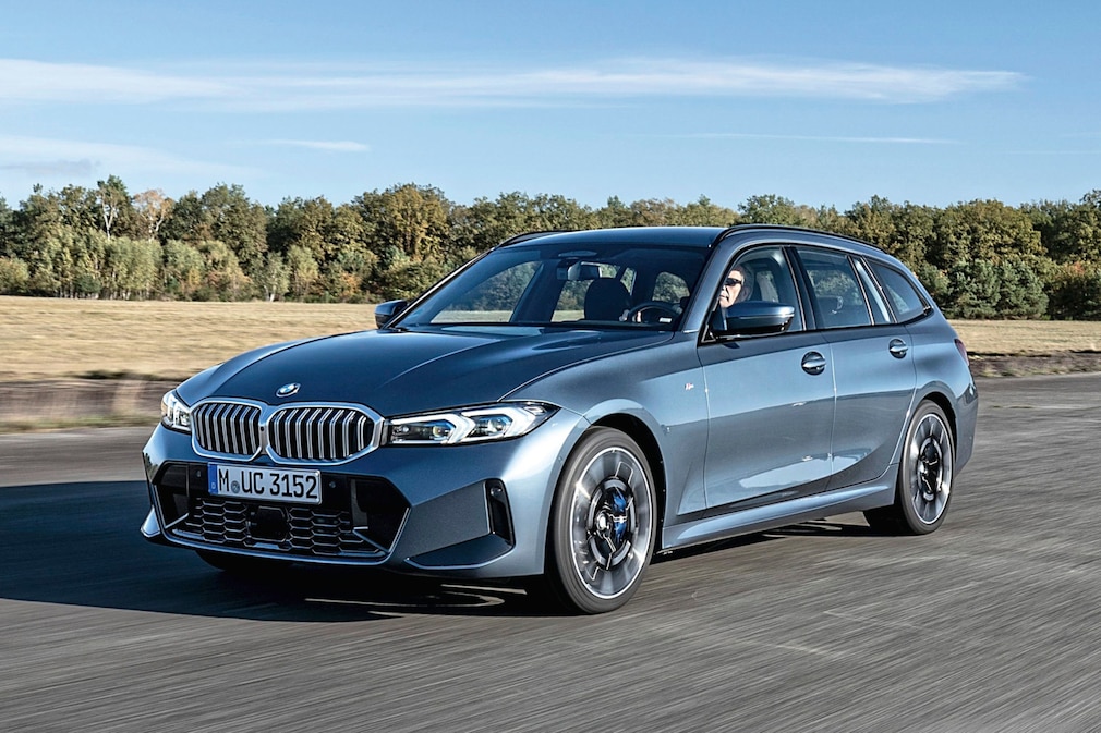 BMW 330i xDrive Touring