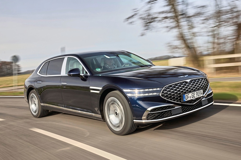 Genesis G90 LWB
