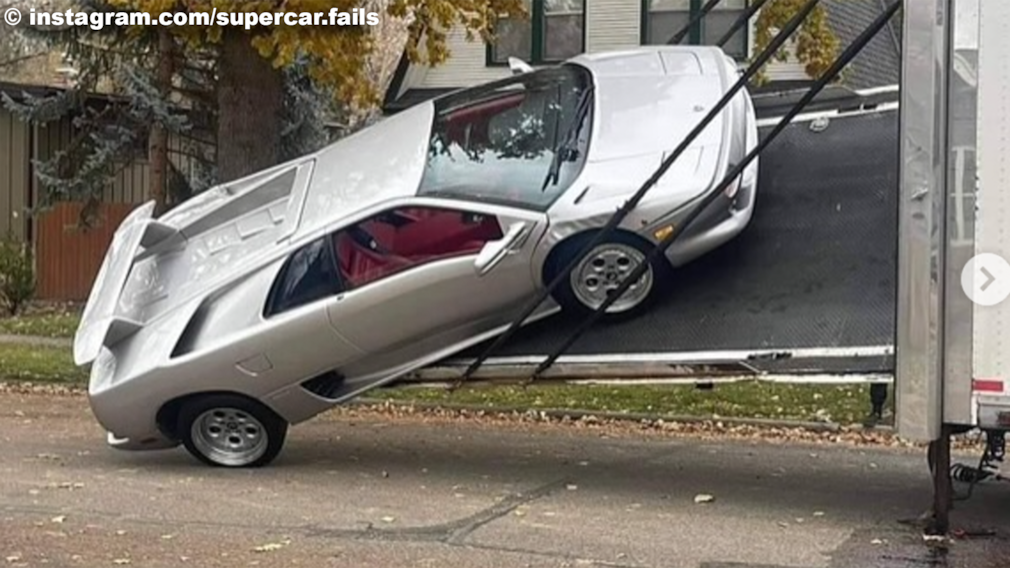 Lamborghini Diablo Lieferunfall