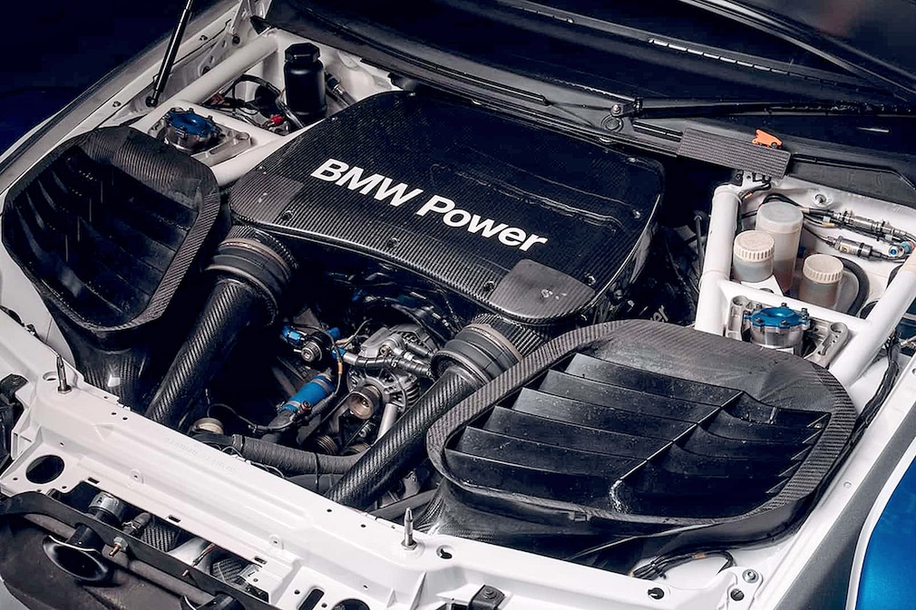 BMW M3 GTR