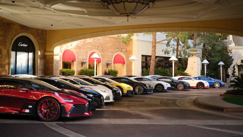Bugatti-Modelle beim Bugatti Grand Prix 2024 Las Vegas
