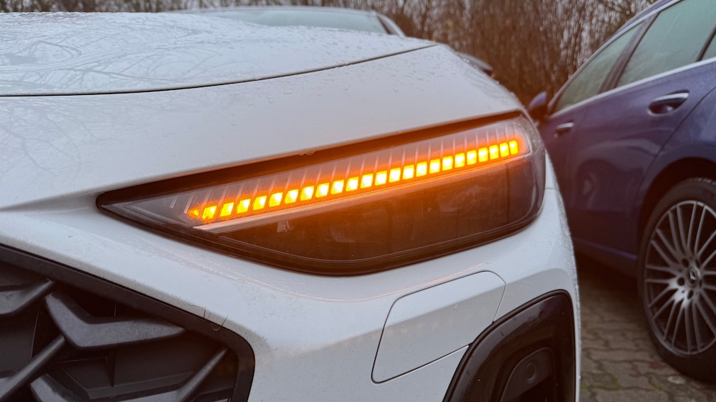LED-Blinker am Pkw (hier: Audi A5 Avant).