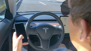 Tesla: Großes Software-Update angekündigt