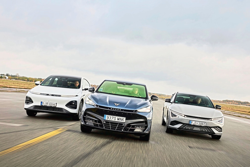 Cupra Tavascan VZ 4Drive Kia EV6 AWD Xpeng G6 RWD Long Range